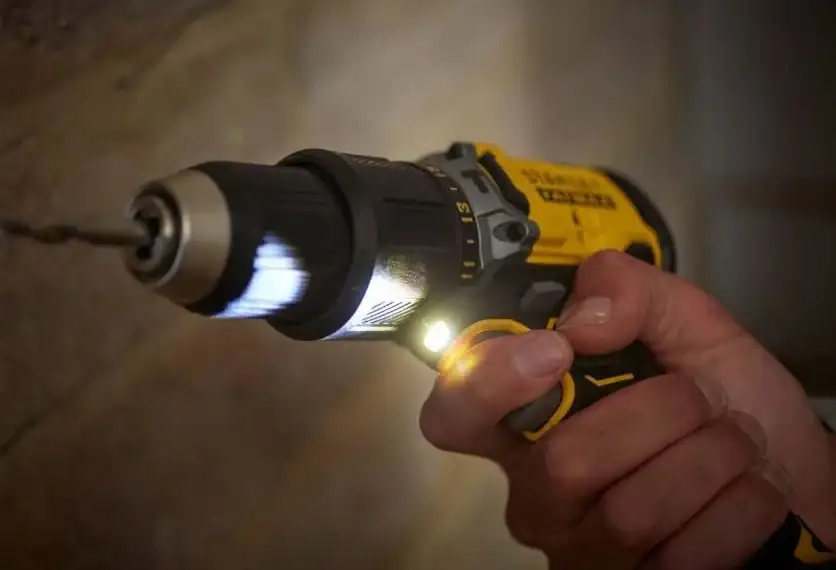 Stanley SFMCK217M1S 18V Fatmax Kömürsüz Darbeli Matkap ve Somun Sıkma Seti
