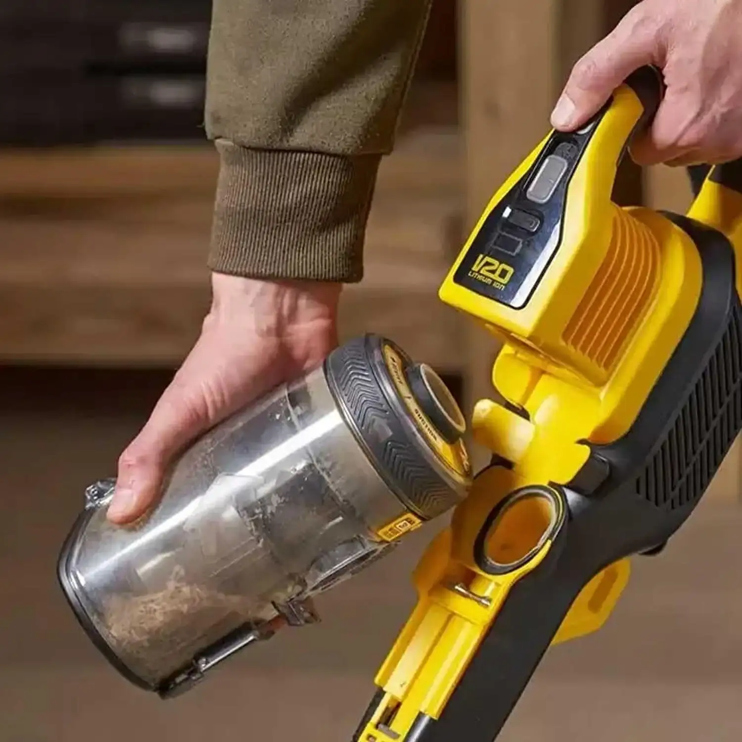 Stanley SFMCVS001D1 Kablosuz Dikey Süpürge 18V 2.0Ah